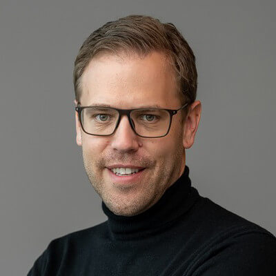 Über Sven Schöpker Über Sven Schöpker